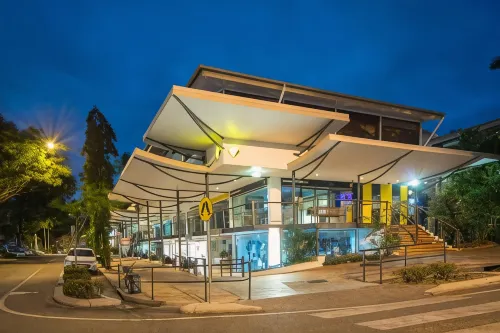 Saltwater Luxury Apartments - Mountain view
