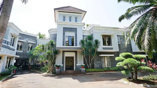 Hotel The Acacia Anyer Hotel di Kecamatan Cinangka