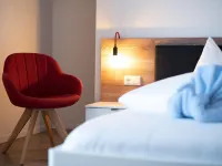 Pension Pernthaler Hotels in Silandro