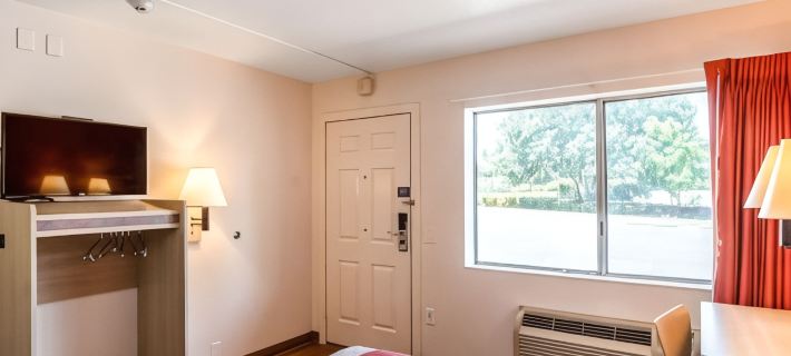 Motel 6 Redding, CA - Central Hotels in Redding