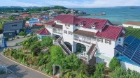 Anmyeondo Gold Hue Pension