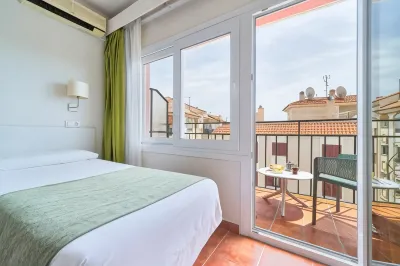 Hostal Sol y Miel