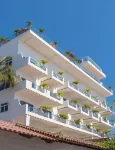 The Paramar Beachfront Boutique Hotel with Breakfast Included - Downtown Malecon Hotell i 5 de Diciembre