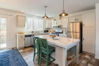 Archer's Retreat-Sleeps 10-1/2 mile to Lake Michigan! Pet/Kid Friendly