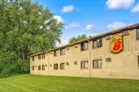 Super 8 by Wyndham Chaska Hotels in Chaska