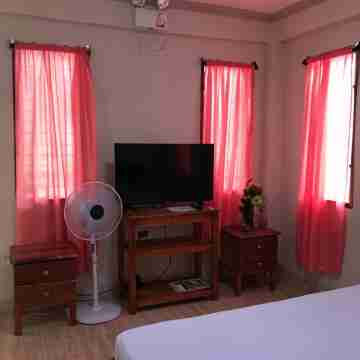 D's Oceanview Beach Resort Rooms