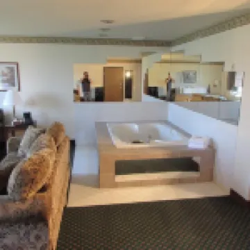 Super 8 by Wyndham Omaha Eppley Airport/Carter Lake Hotels in Carter Lake