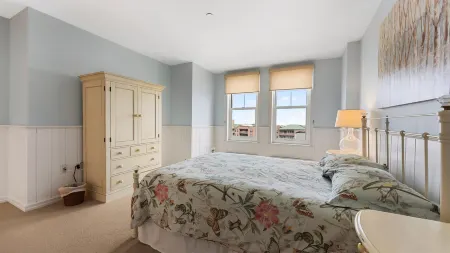 Gorgeous Ocean Views and Beachfront Pool - Unique Coastal Retreat