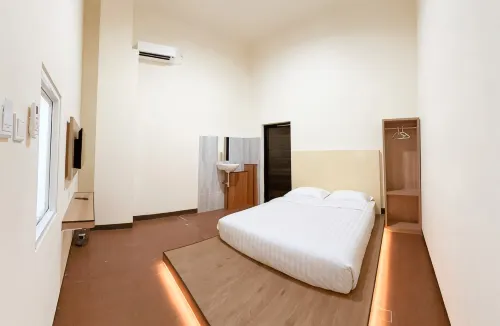 GOLDEN NEST GUEST HOUSE