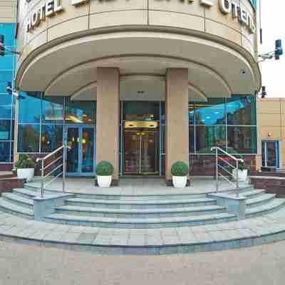 East Gate Hotel Hotel Exterior