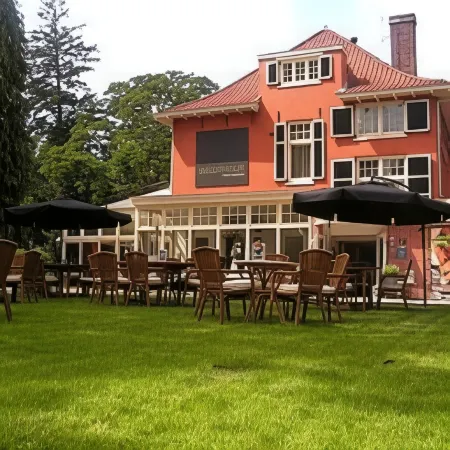 Hotel & Restaurant Wildthout Отели в г. Westerhaar-Vriezenv Wijk