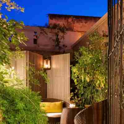 Karawan Riad Hotel Exterior