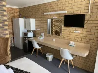 Squatters Homestead Motel Hotels in Fernside