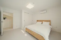 Daebudo Space Pool Villa