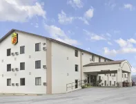 Super 8 by Wyndham Eureka/Six Flags Nearby Hotel a Meramec Township