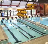 Cheerful 4 bedroom house with gym access