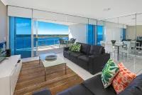 Silvershore Apartments on the Broadwater Hotels in Biggera Waters