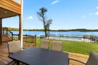 The All Seasons Resort: Pool, Hot Tub,  & Private Dock