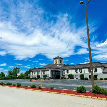 Super 8 by Wyndham Piedmont Greenville Area Отели в г. Андерсон