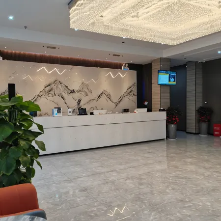 Baiya Hotel (Biyang Sixia Binhu Town Shop)
