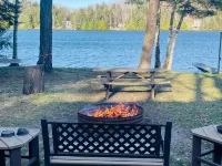 Lakefront Cabin, Pet Friendly, WIFI , near Pictured Rocks Munising Mi.