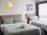 Merivale Court Large Studio-Unit 2 Hotels near Saint Albans