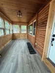 Charming Red Cabin in the woods. A perfect stay just 3 min from ski resort!
