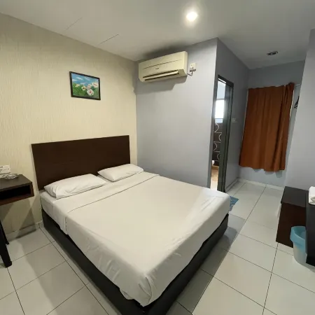 M Three Hotel