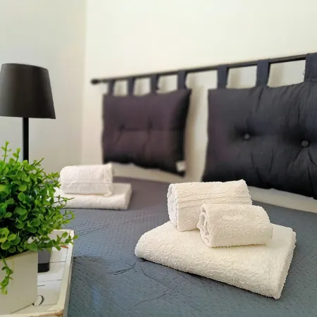Cozy apartment Bracciano center, very close to the train station
