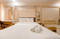 Warm Tone Studio at Candiland Apartment By Travelio