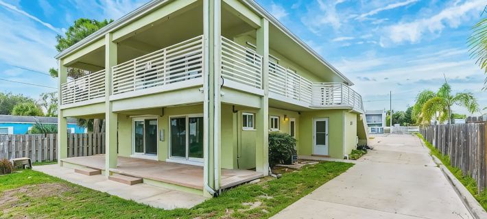 Cozy 1-bedroom apartment in Melbourne on the Indian River. Newly Renovated Hotels in Melbourne