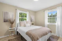 Oak Street Haven: Remodeled 3BR Near Grand Forks' Best Spots - 4성급