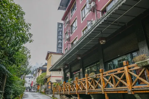Longchi Holiday Resort