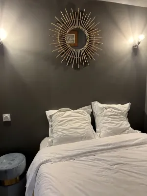 Lucas II Appartement 35 m2 Hôtel Particulier XII eme Siecle
