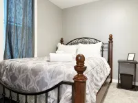 Downtown EVV 2BR- 1.5BA Apt-  Chandler A Hotels in Evansville