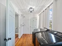 Historic 6 Bedroom Luxury Home Walking Distance to Downtown Jasper! Hotels in Jasper