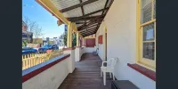 Emu Backpackers Perth - note - Valid Passport required for check in