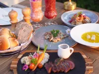 March Hotel & Suite Riverside ワット門周辺のホテル