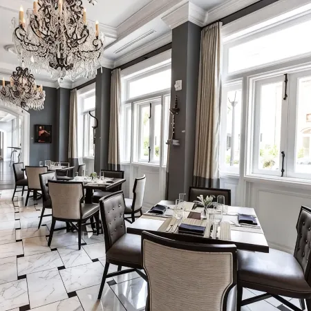 The Vendue, Downtown Art Hotel