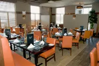 Best Western Plus Dartmouth Hotel  Suites - breakfast