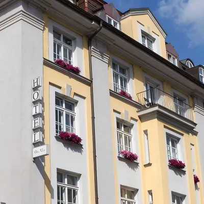 Das Nikolai Hotel Hotels near Chinese Tower