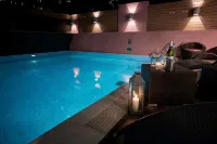 Wharney Hotel - piscine