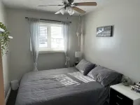 4BR w/ Wine Fridge, Bar, Patio, Parking, Laundry Các khách sạn ở 