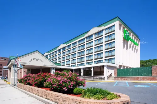 Ramada by Wyndham Cumberland Downtown