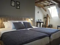 Les Grands-Aulnais Hotels in Mayenne