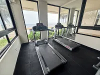 Luxury Modern Beachfront Apartment - Incredible Sunrise and Sunset View - نادي رياضي