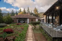 Uvence Arte + Hotel Hotel di 