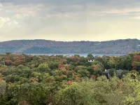 Cozy 2-bedroom condo with Table Rock Lake views in Kimberling City