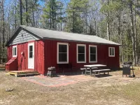 Island Getaway! Nestled in the woods with easy access to sandy beach
