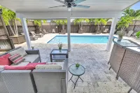 Amazing Tropical Pool House Delray Near Ocean- 4 bedrooms 3 baths- - สระว่ายน้ำส่วนตัว
